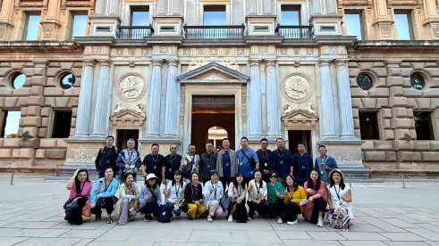 与西葡有约丨五彩堂2025年度高管、营销精英团队穿越伊比利亚，共赴一场阳光与历史的盛宴！